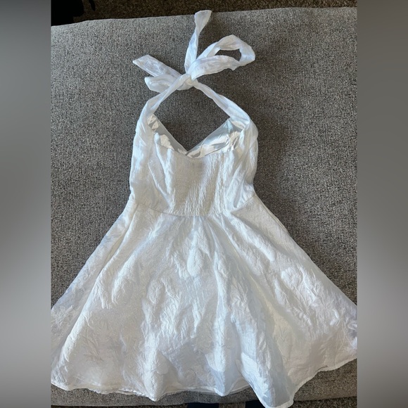 Lulus Bonni Floral Jacquard Halter Women’s Mini Dress -White/ XS - Picture 5 of 15